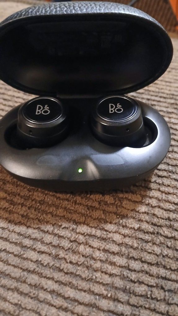 Bang & Olufsen Beoplay E8 2.0 True Wireless Earphones Qi Charging, negro,