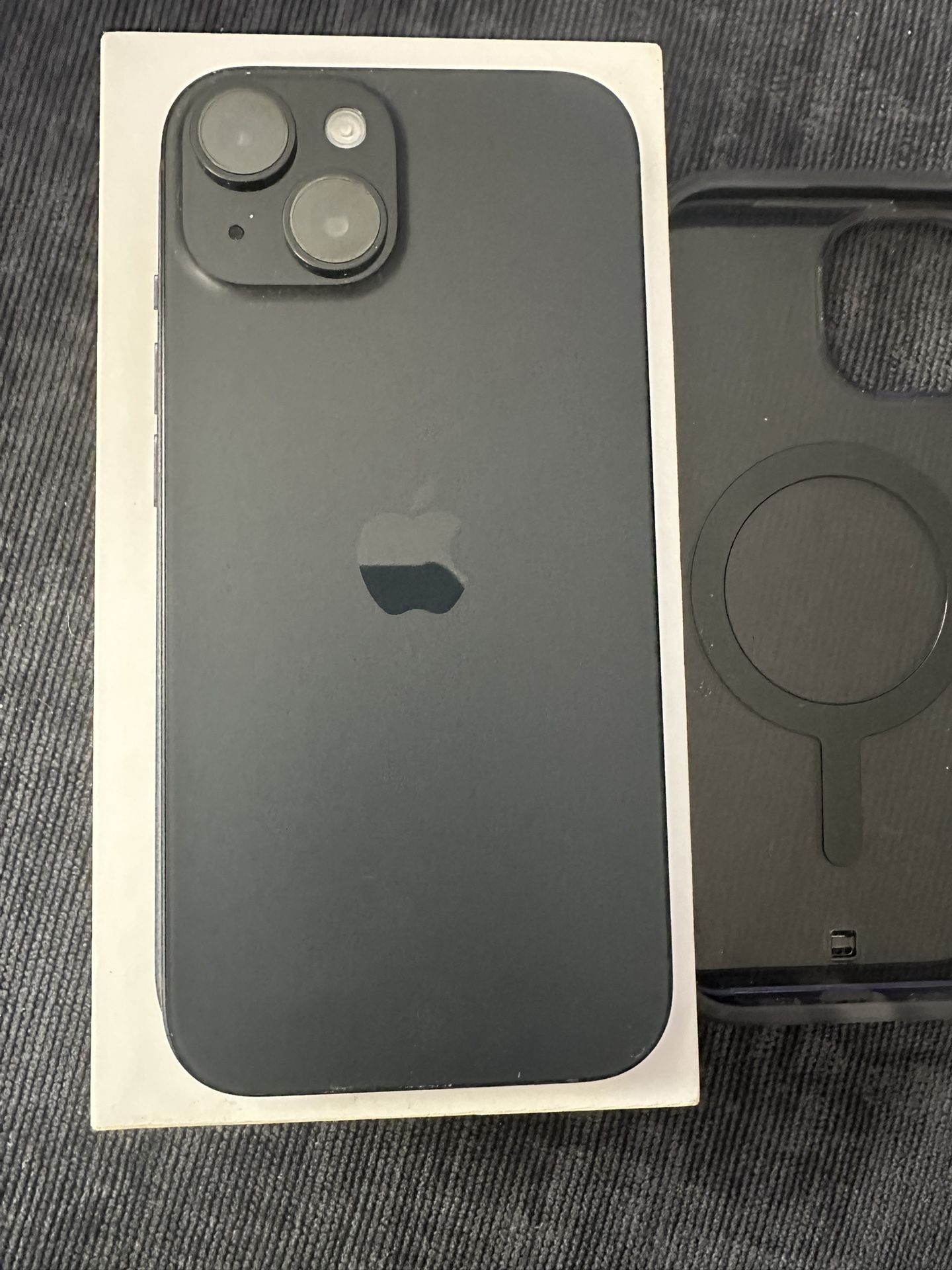 Brand New iPhone 15 128gb + Protective Case