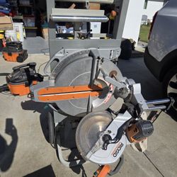 RIDGID Table Saw with Stand