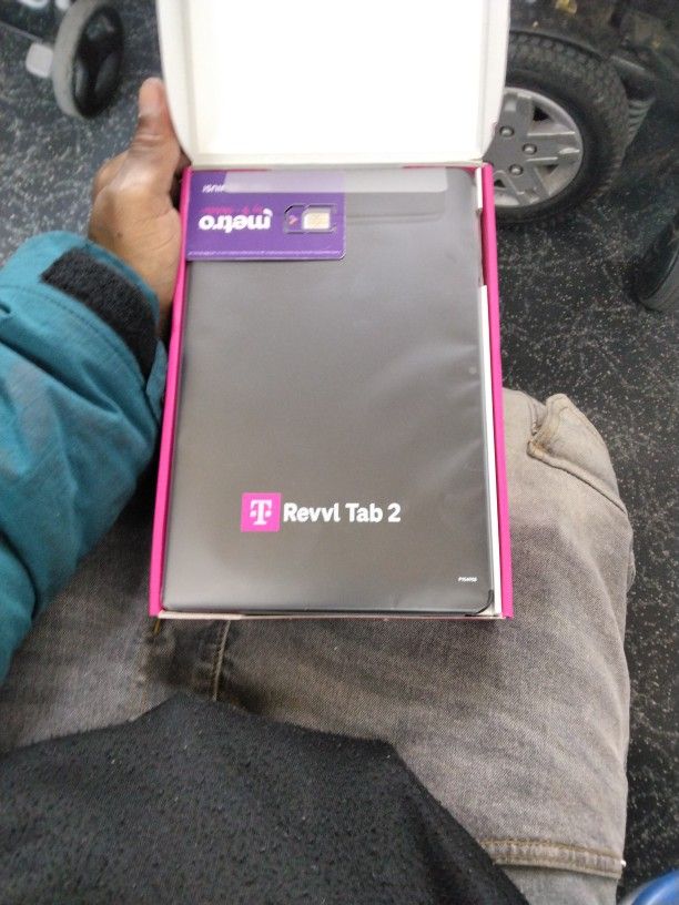 Refurbished
T-Mobile REVVL TAB 2 5G 64GB - Wi-Fi + 5G 10.3" - Black - VERY GOOD