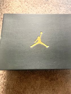 Size 14 men’s Micheal Jordans