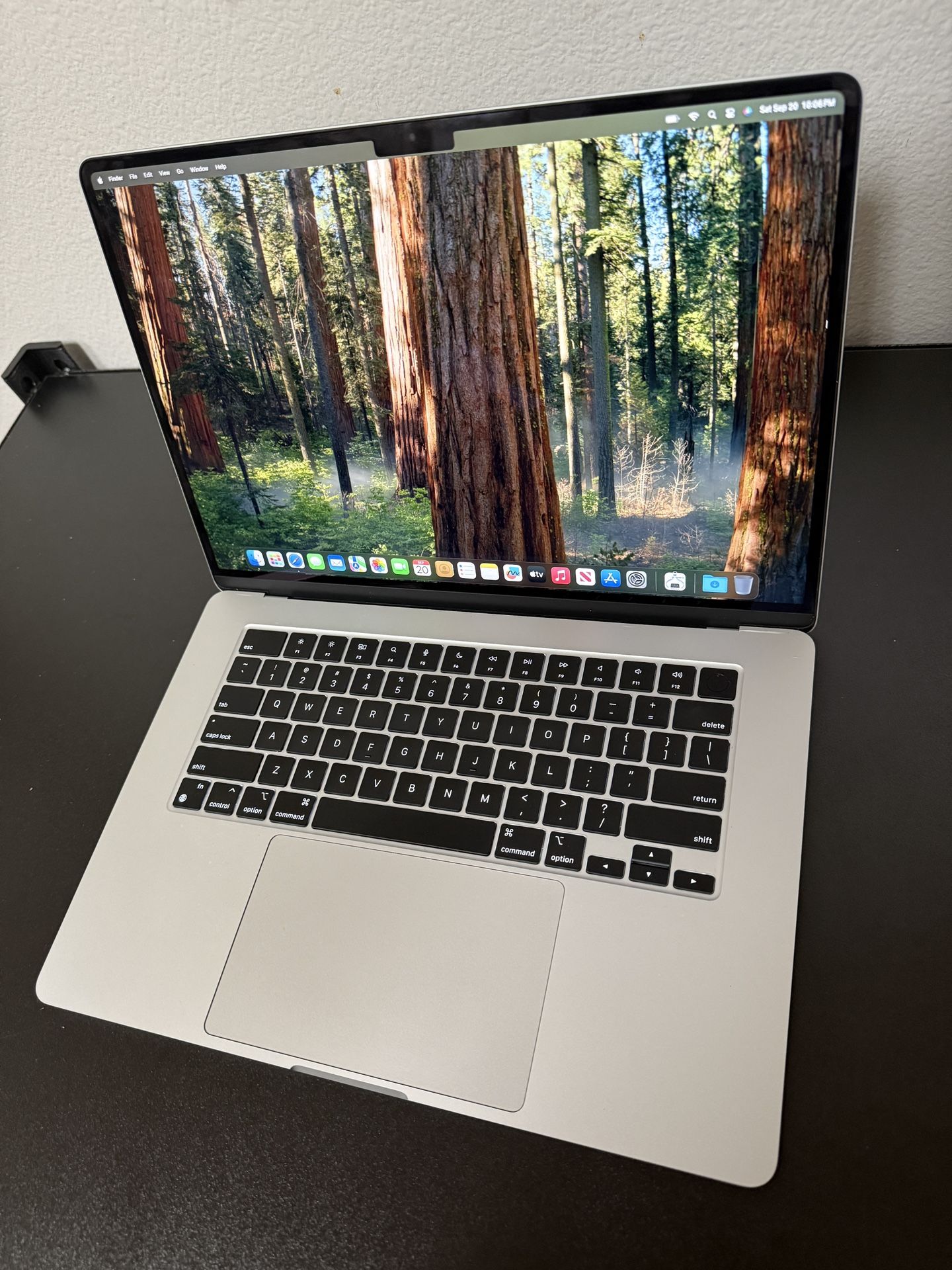 Apple MacBook Air 15” (2024) — M3 Chip | 24GB RAM | 512GB SSD | Apple Warranty until Jan 2026