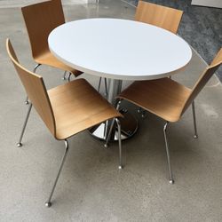 Table With Chairs 