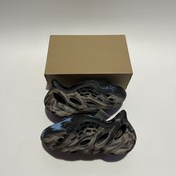 Yeezy Foam RNR Mx Cinder (sizes 9|10|11|12)