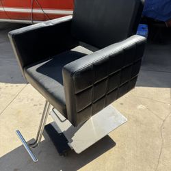 Black Salon Chair