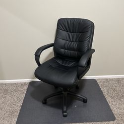 Computer Desk Chair And Floor Mat 