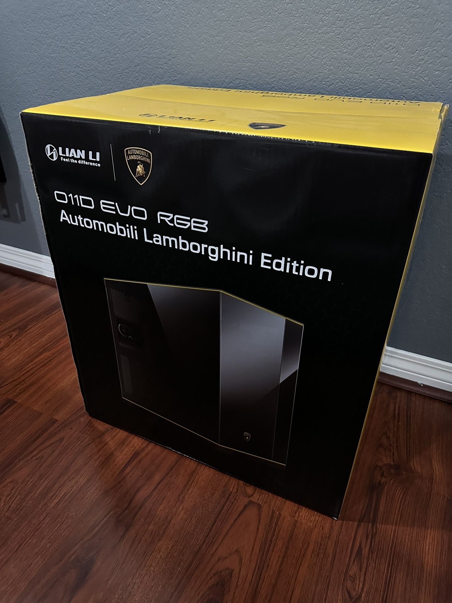 LIAN LI Lamborghini Case