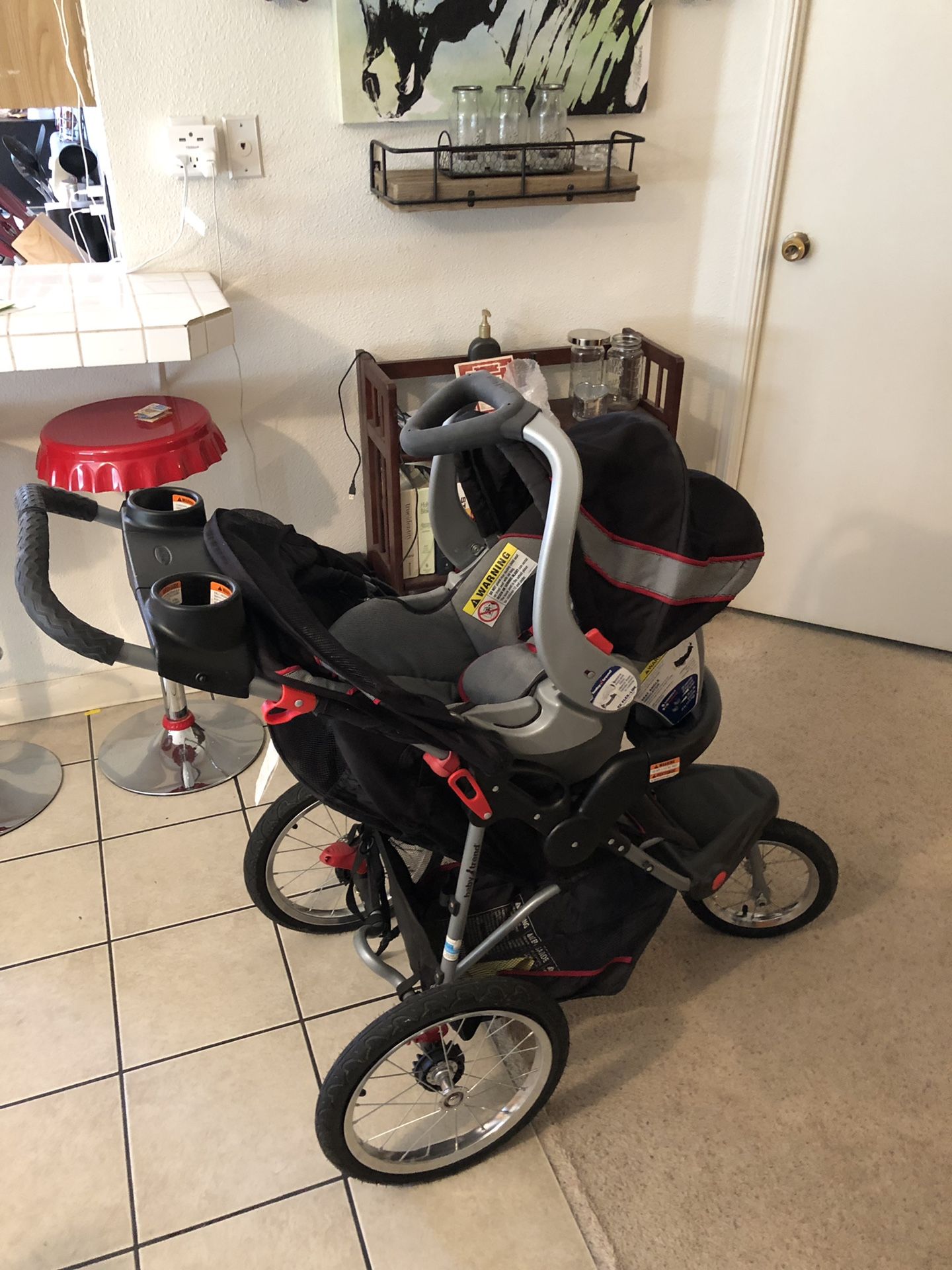 Baby trend jogging stroller and car seat combo