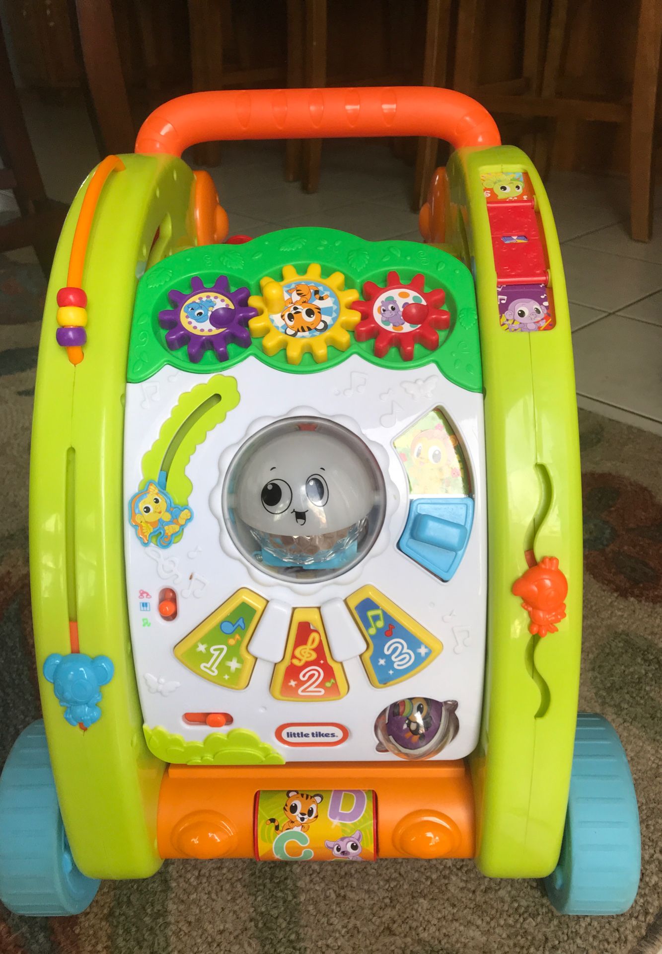 Little tikes walker /activity center