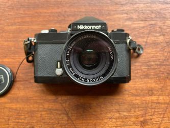 Nikon Nikkromat 35mm camera