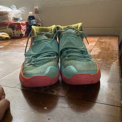 Kyrie irving outlet shoes size 13