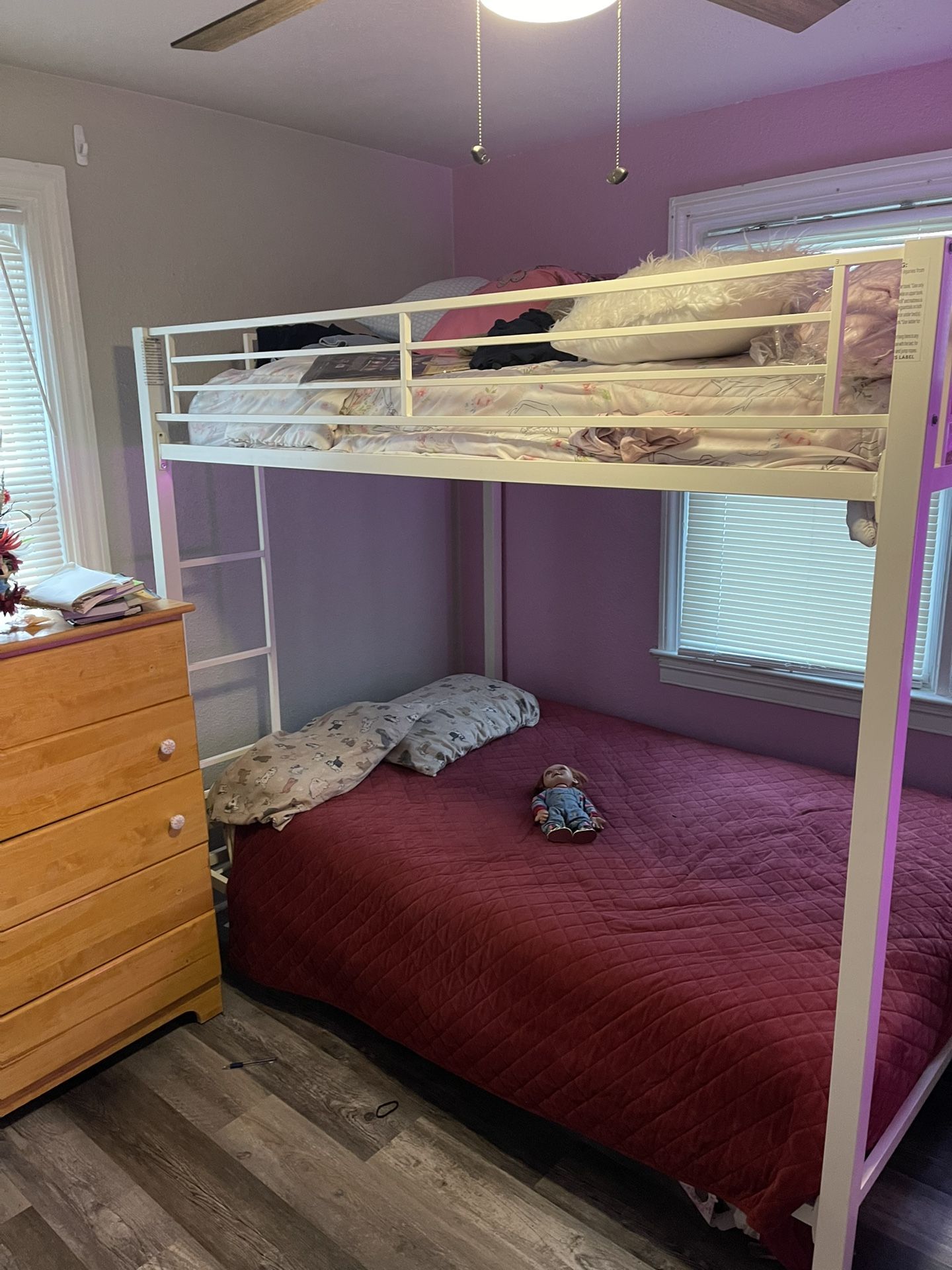 Bunk Bed Come Get It 75$