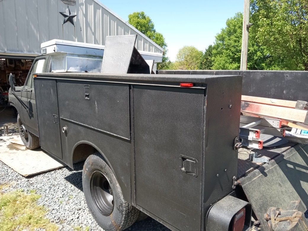 Dually Utility Bag Came Off A 1983 Ford F-350 Good Tool Box