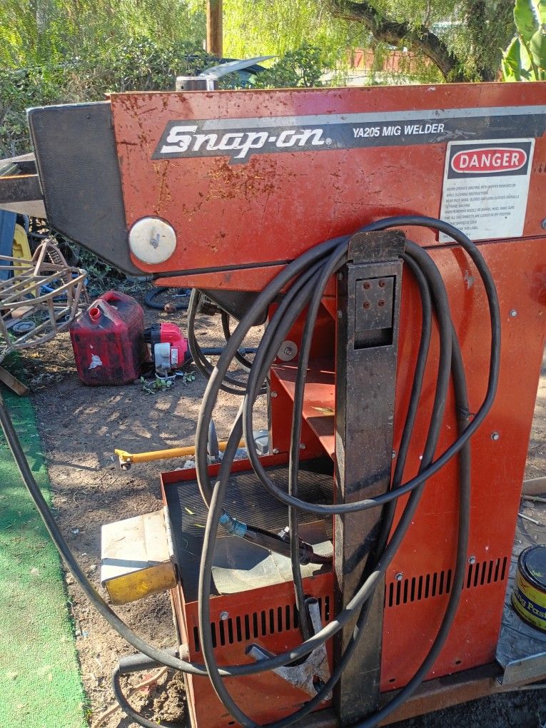 Snap-on YA205 MIG WELDER 