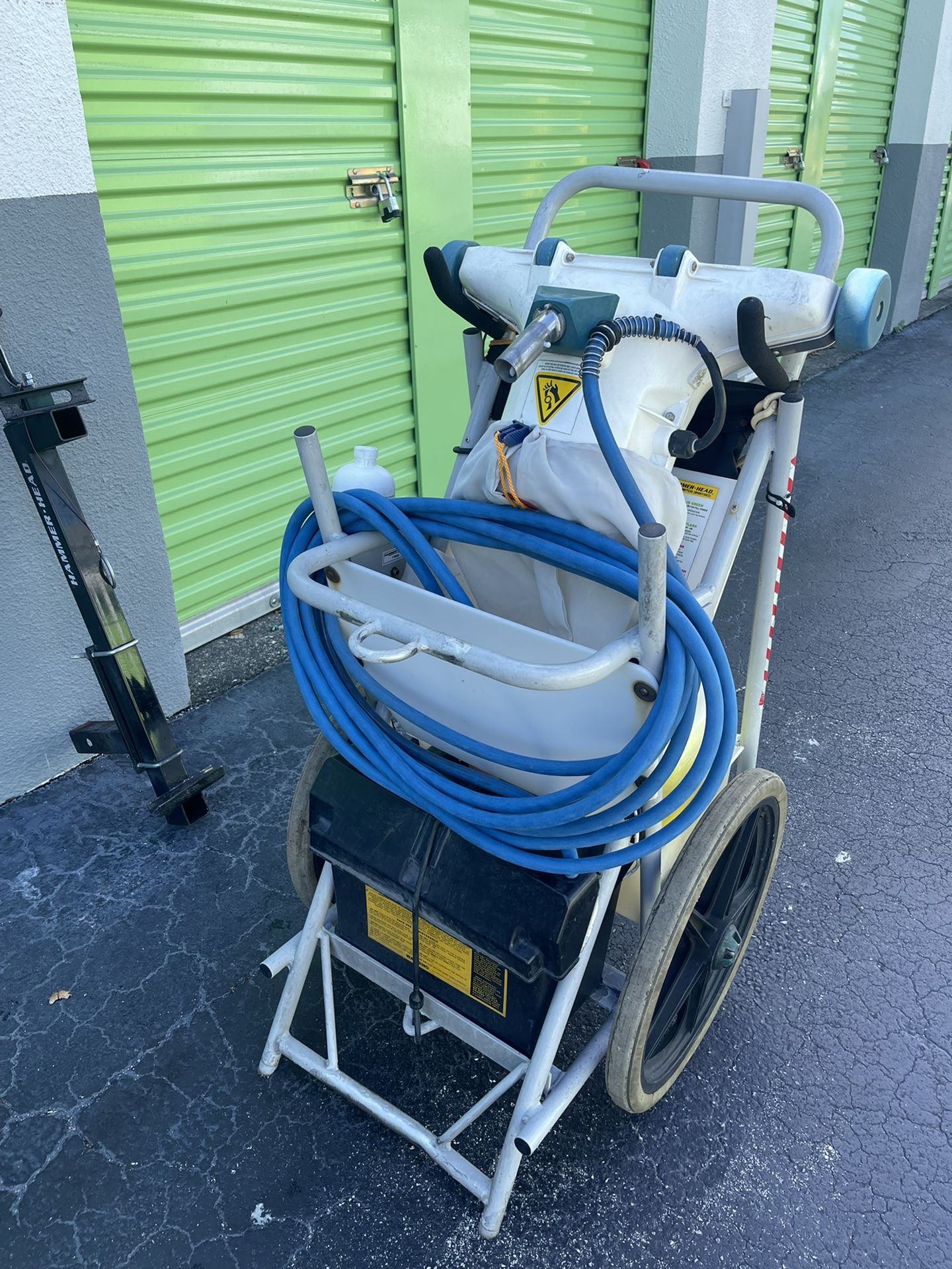 Pool Vacuum Hammerhead 21” for Sale in Miami, FL OfferUp