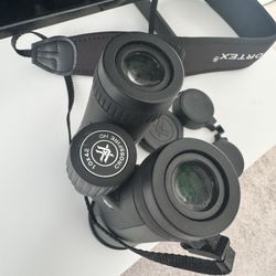 Vortex Diamondback HD 10x42 Binoculars – LIKE NEW