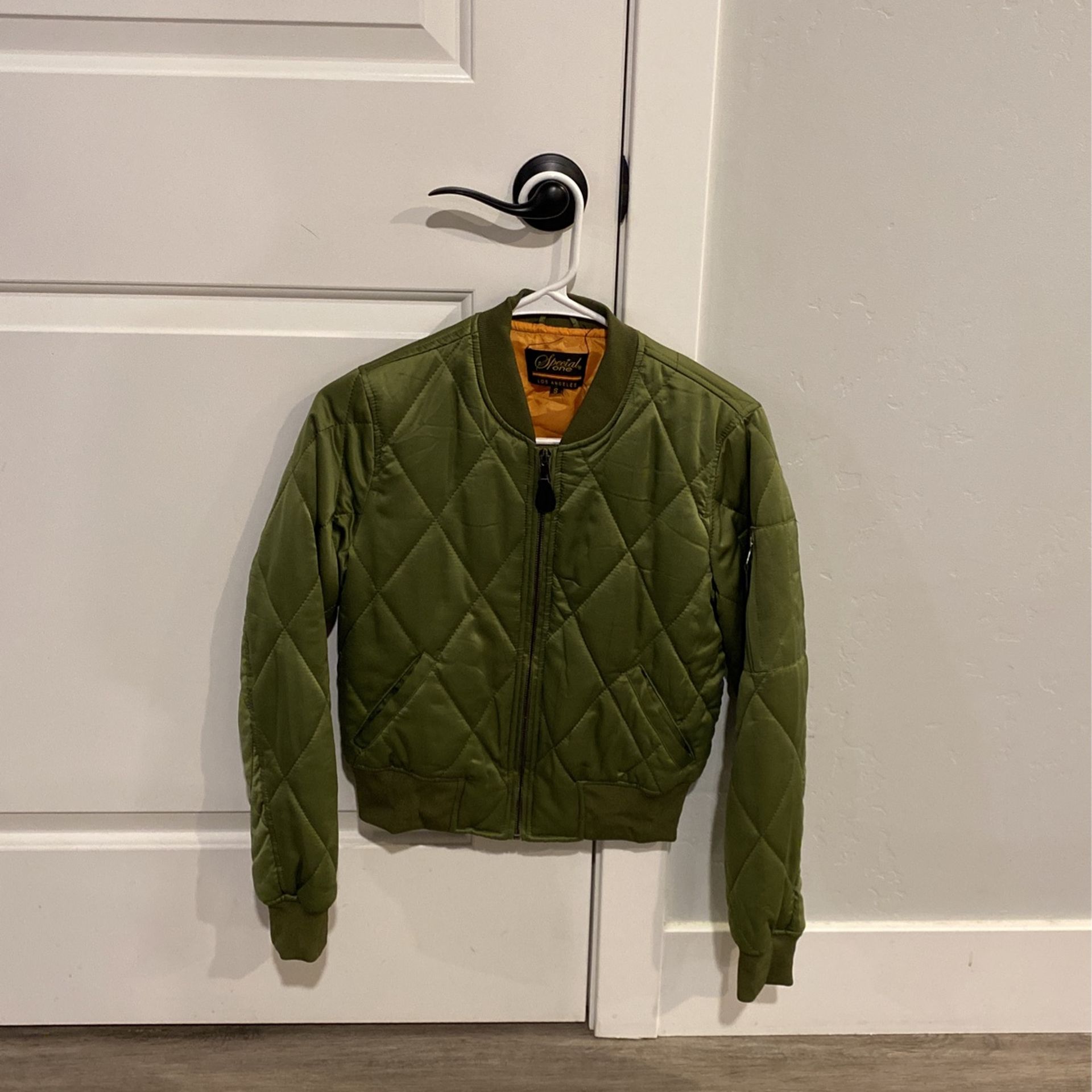 Green Jacket(Puffer)