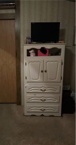 Tall dresser