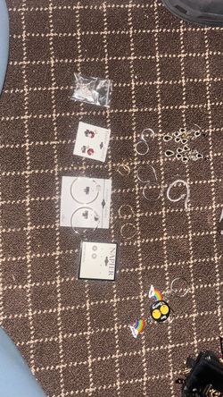 Assorted jewelry. Earrings/ pins.