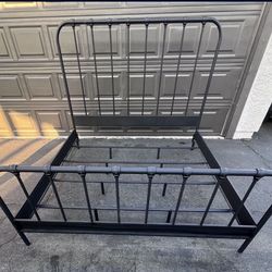 🔥🛏️ $90 -King  Size Metal Bed Frame - Victorian Style Headboard