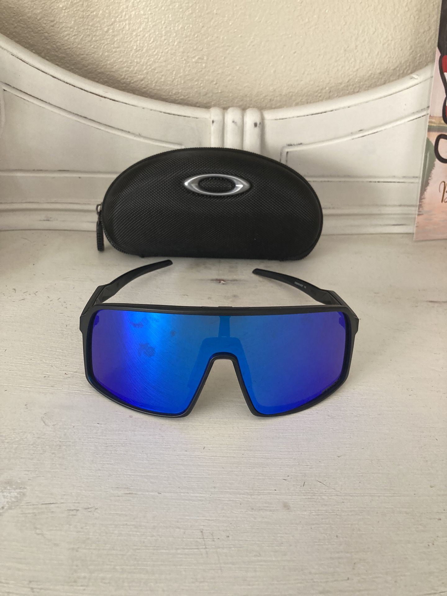 New Polarized Oakley Sutro With Changeable Lenses