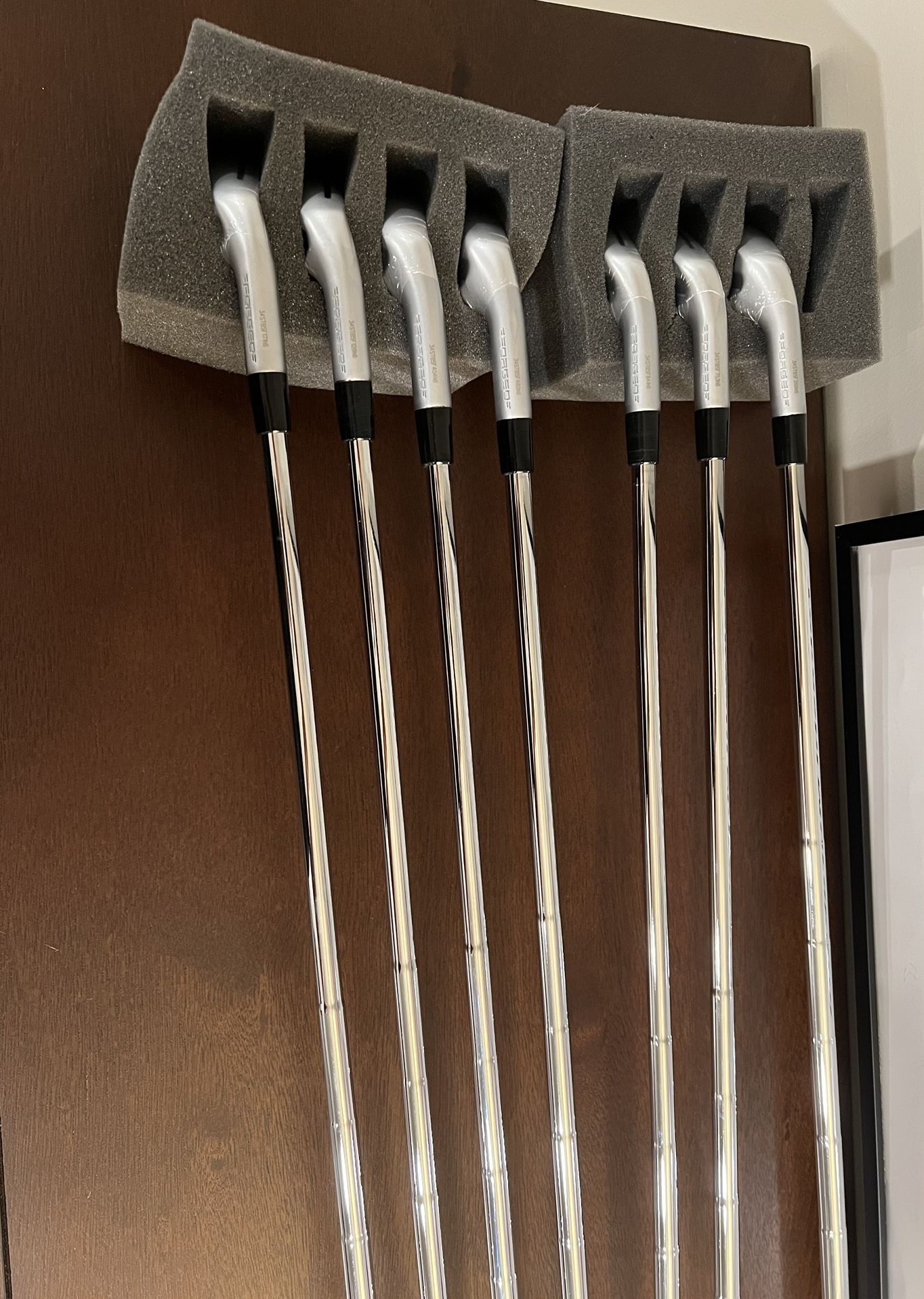 TaylorMade 2023 P790 Chrome Iron Set | Dynamic Gold S300 | Golf Pride Grips