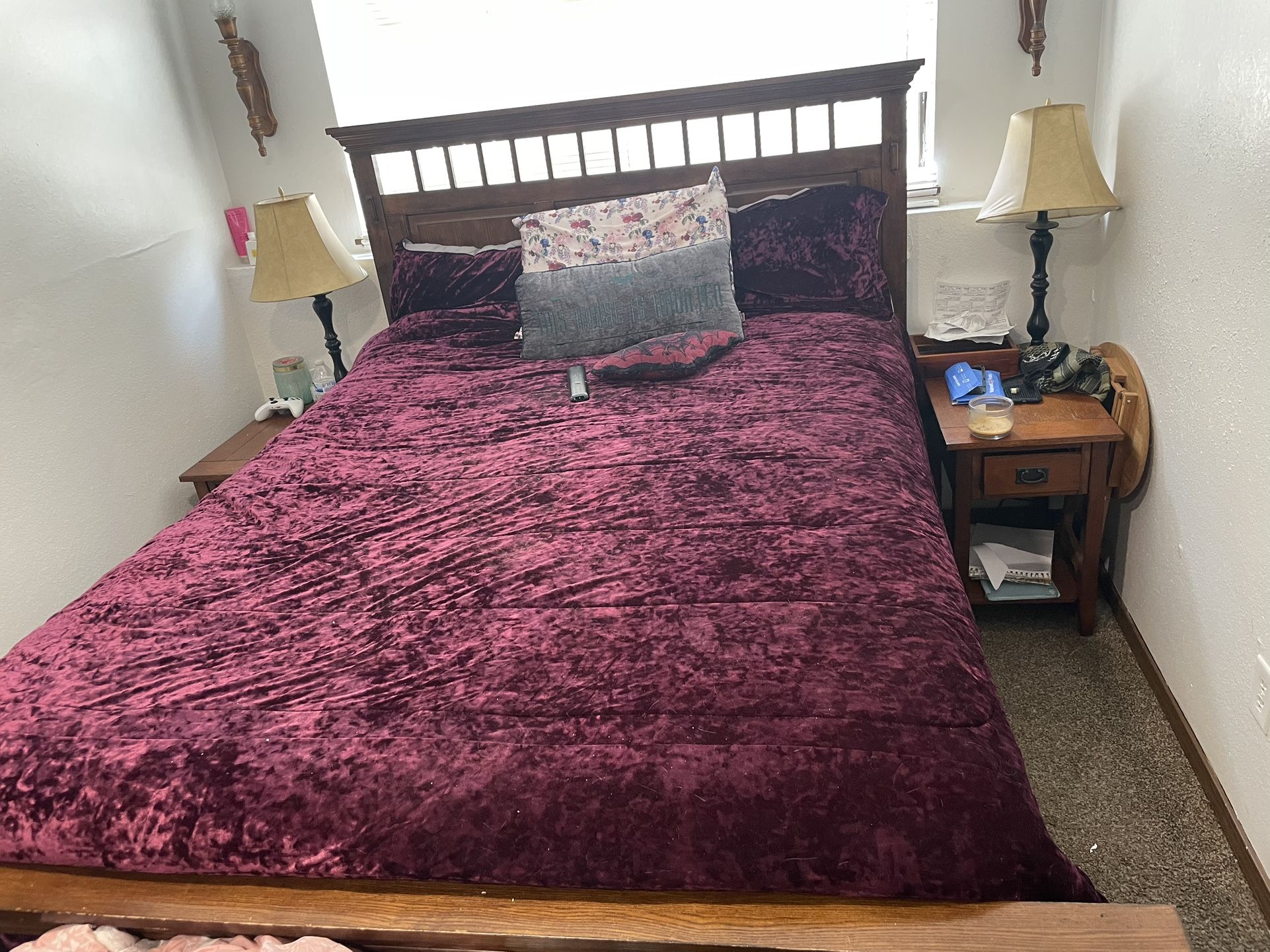 Queen Bedroom Set With Matching End Tables