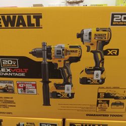 Dewalt Flex Combo Set With Two 5.0ah Batteries And Fast Charger