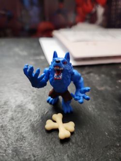 small zuru pvc werewolf figure horror