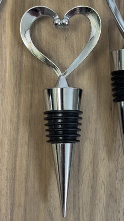 24 Pcs. H=4.5”. Heart Shaped Wine Bottle Stopper Heavy Duty Zinc Alloy. New