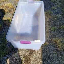 4 containers