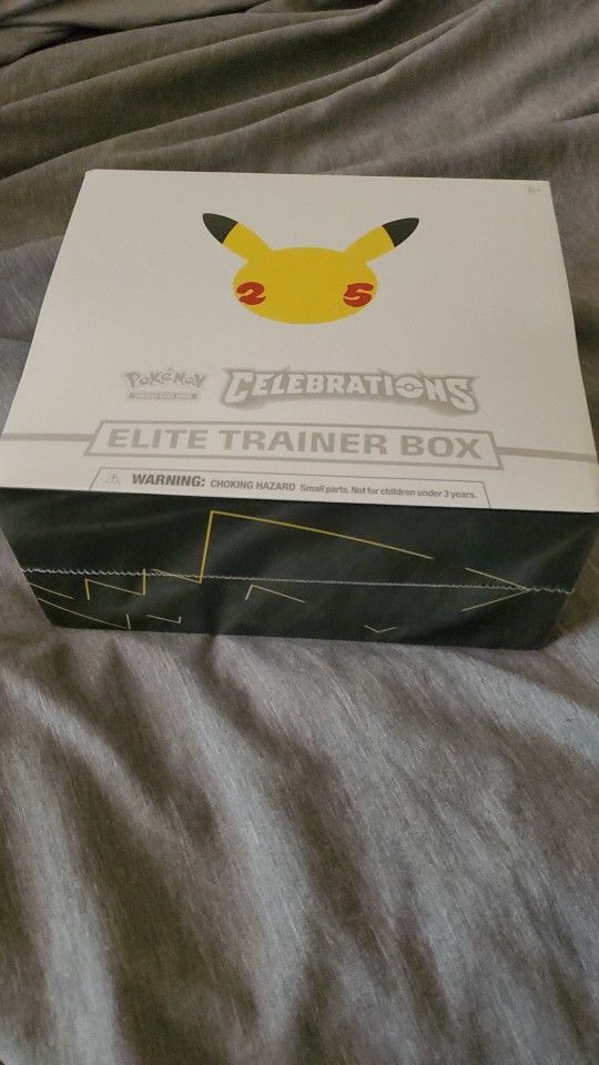 Pokemon Celebrations ETB