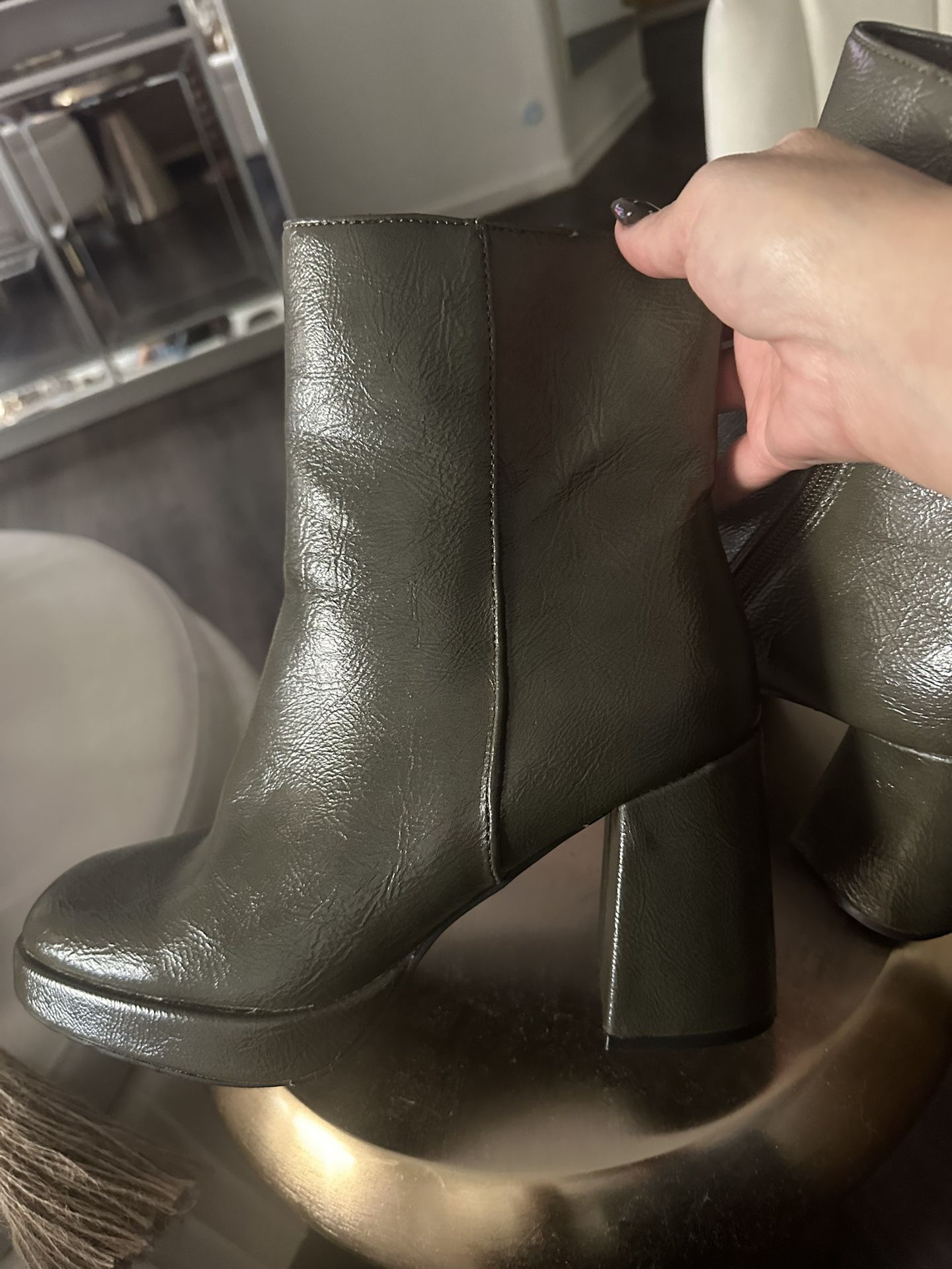 ERYNN Boots