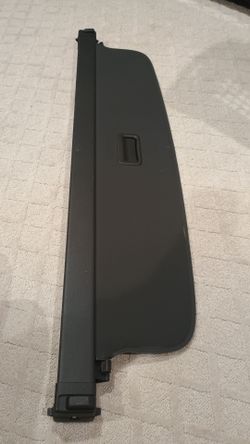 volvo xc60 cargo cover concealing panel