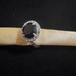 Black Round Halo Ring 