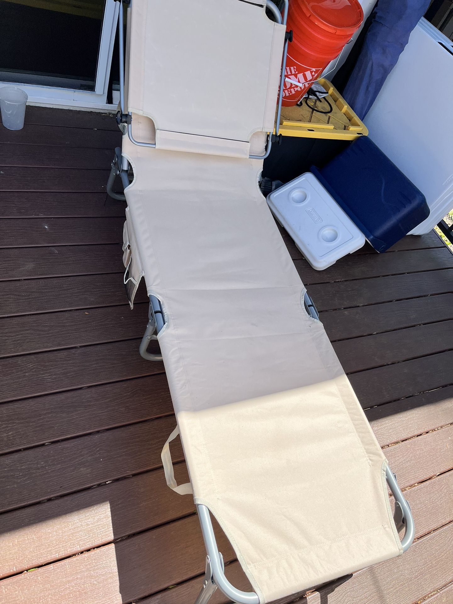 Folding Lounge Chair w/Shade Canopy and Storage Pocket