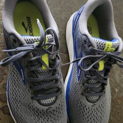 Brooks Ghost 11 mens running shoe , Size 14