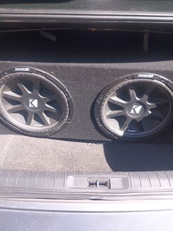Speakers with amplifier