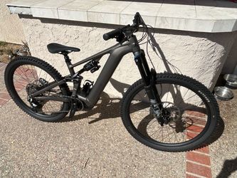 2026 Specialized Turbo Levo COMP SIZE S2