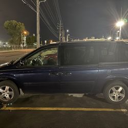 2006 Dodge Caravan
