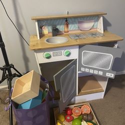 Toddler Kitchen With Accessories 