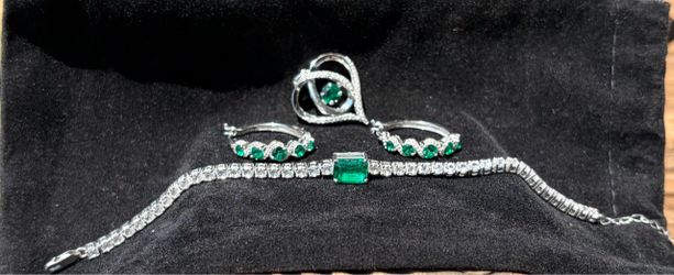 Emerald Stone Silver-Tone Jewelry Set