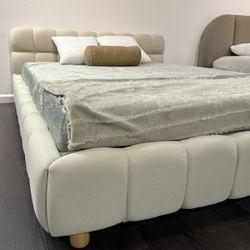 Crate & Barrel Modern Style Bed Frame Upholstered Platform & Headboard — Performance Fabric 