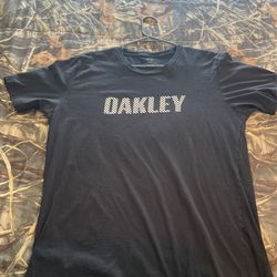 Oakley shirt