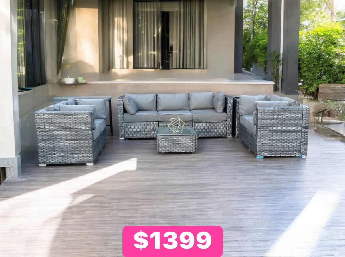 New inbox patio set (we finance and deliver)($54 down,90 day no interest payment plan)