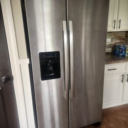 Amana Refrigerator 