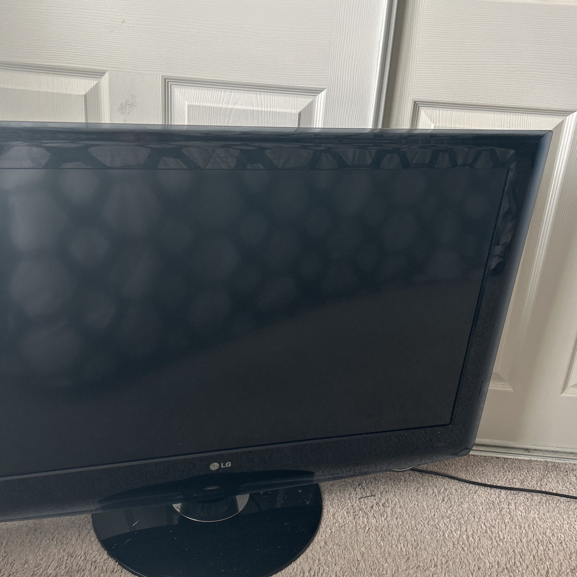 Old Lg Tv Works Got New TVs 42 Inch Works Fine 