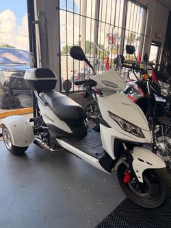 Scooter Moped tryke