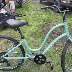 Townie Woman’s Cruiser Bicycle.