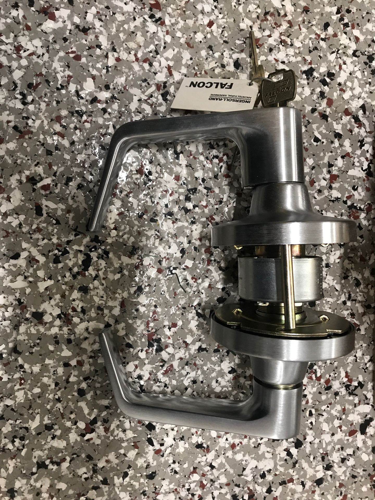Lock set falcon